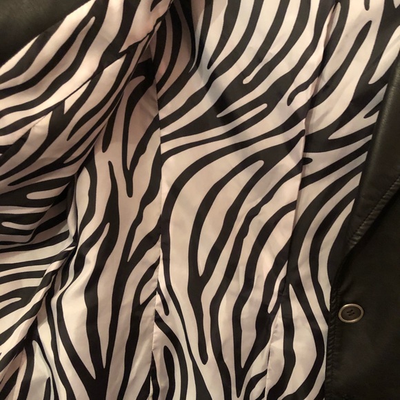 Black Pleather Jacket/Blazer - Picture 5 of 6
